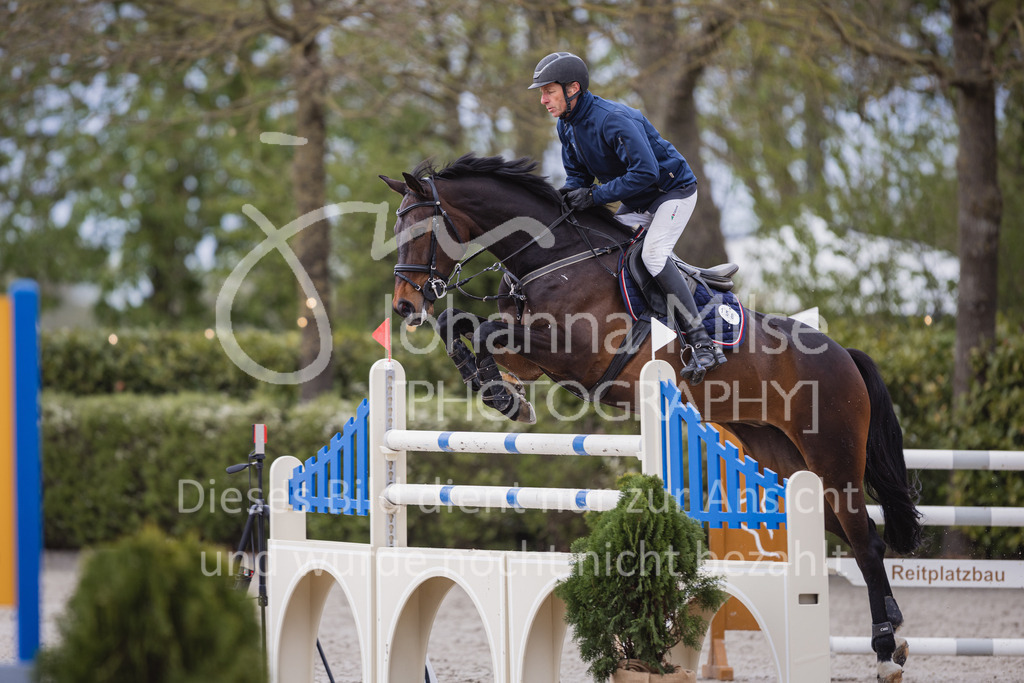 230427_HofSosath_2Ph-M2St-184 | Deine schönsten Turniermomente als professionelle Fotos! Entdecke hochwertige Pferdesport-Fotografie im Online-Shop. Jetzt Fotos finden & bestellen!