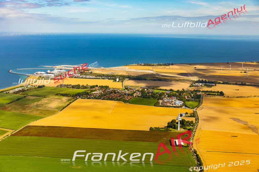 Aktuelles Luftbild von Puttgarden Fehmarn - Die Luftaufnahme wurde 2022 mittels UL-Flugzeug erstellt ( keine Drohne ) - hochauflösende Kamera-Systeme von  Canon -Beste Qualität - Für grossformatige Ausdrucke geeignet. Die Geschenkidee !