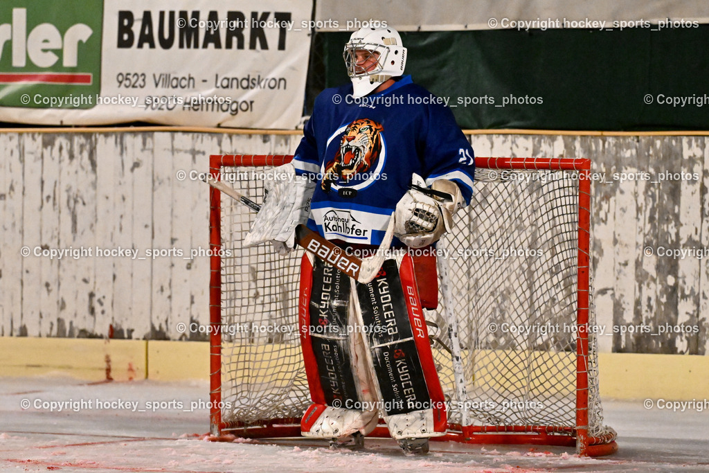 ELV Zauchen vs. EC Tigers Paternion  | #21 Lesacher Jürgen EC Tigers Paternion, ELV Zauchen vs. EC Tigers Paternion , ELV Zauchen vs. EC Tigers Paternion  am 02.01.2025 in Eisoval Zauchen (Stadthalle Villach), Austria, (Photo by Bernd Stefan)