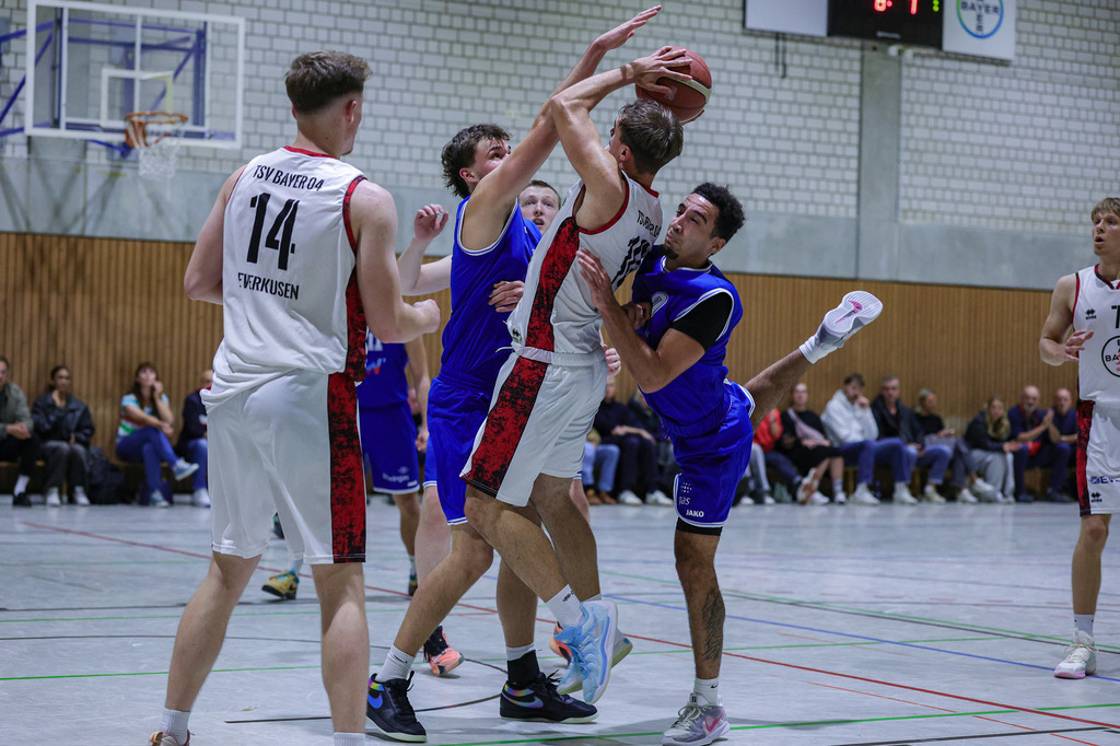 Regio BAYER GIANTS vs NEW Elephants Grevenbroich-50 | Fotos von Basketballspielen aus dem Raum NRW fotografiert von Gero Mueller-Laschet und Daniel Schaefer - Realisiert mit Pictrs.com