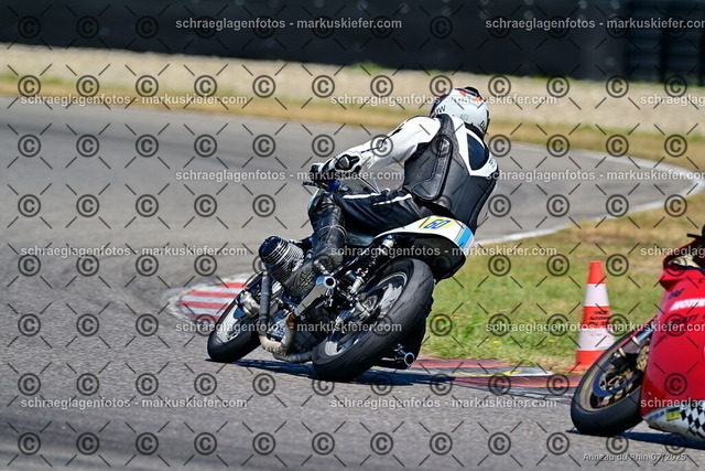 25bc03-1773 | markuskiefer.com - Realisiert mit Pictrs.com