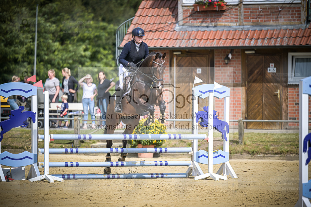 DOS_4862 | Entdecke hochwertige Reitturnierfotos von Foto Oger. Professionell, emotional und authentisch – jetzt Lieblingsmomente im Shop bestellen. - Realisiert mit Pictrs.com