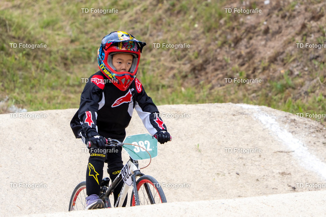 BayBMX2026-05308 | Fotogalerie von Thomas Dettweiler mit Eventbildern und lizenzfreien Fotos. Perfekt als Wandbild, für Büro, Website oder private Nutzung. - Realisiert mit Pictrs.com