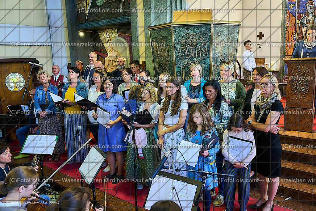 ALP2553_Pfarrfirmung Wieselburg_Chor-Musik | (C)FotoLois.com, Alois Spandl, Pfarrfirmung in Wieselburg mit Firmspender Eduard Gruber (ehemaliger Generalvikar der Diözese St. Pölten), Sa 3. Juni 2023.