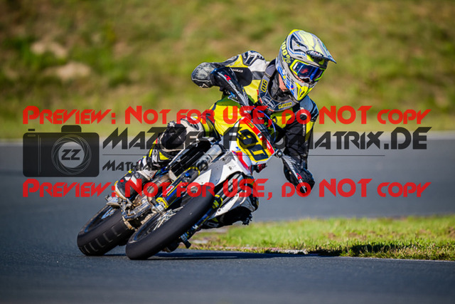 MaZZes_FotoMatrix_220904_6151 | S1