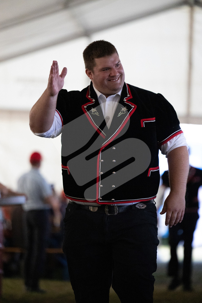 Rigi2025_3050 | Die Schwinger des Schwyzer Kantonalen Schwingerverbandes: Fotos, die Dynamik und Leidenschaft festhalten, sowie emotionale Momente aus dem traditionellen Schwingsport zeigen. - Realisiert mit Pictrs.com