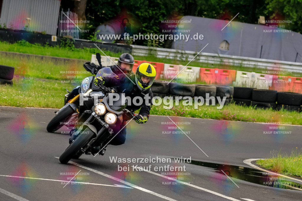 VBK-6604 | Hier findet Ihr Bilder von Touristenfahrten auf der Nürburgring Nordschleife oder von anderen Veranstaltungen die ich besucht habe. Viel Spass beim Durch Schauen 