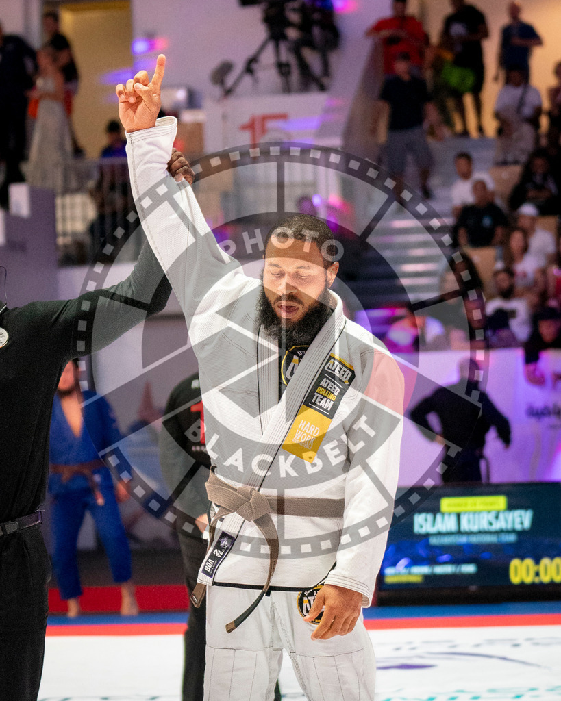 20231107PBB6059 | Fighters compete during the AJP World Master Championship in the Mubadala Arena in Abu Dhabi, Arab United Emirates, on November 7, 2023.