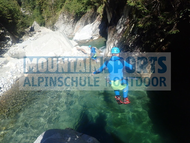 P1010020 | Bestelle die Bilder deines Berg- oder Wasser-Abenteuers mit Mountain Sports bequem von zu Hause aus direkt über unseren Online Fotoshop von pictrs.com. - Realisiert mit Pictrs.com