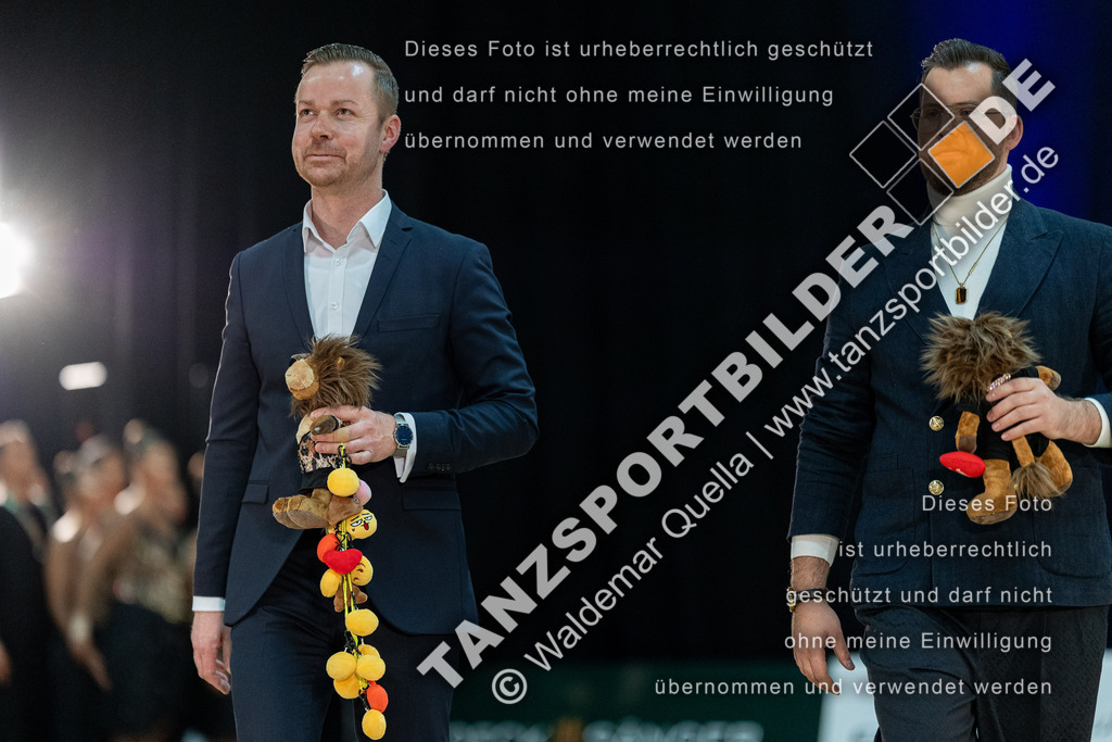 20240120-02803 | Hier finden Sie Tanz Bilder vom Latein und Standard Formationen tanzen. Sportbilder vom Tanzsport. Schöne Fotos und von Weltmeisterschaft, Europameisterschaft, Bundesliga, Regionalliga, Oberliga und Landesliga sowie von GOC Stuttgart, DanceComp, WM Bremen