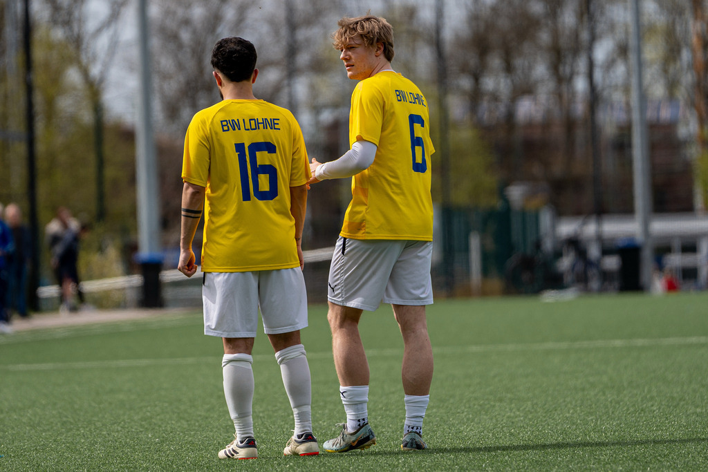 Fußball I Herren I Saison 2025-2026 I 1. Kreisklasse VEC I 18. Spieltag I BW Lohne III - SV Fortuna Einen I 23441-2 | jns.sportfotos - Realisiert mit Pictrs.com