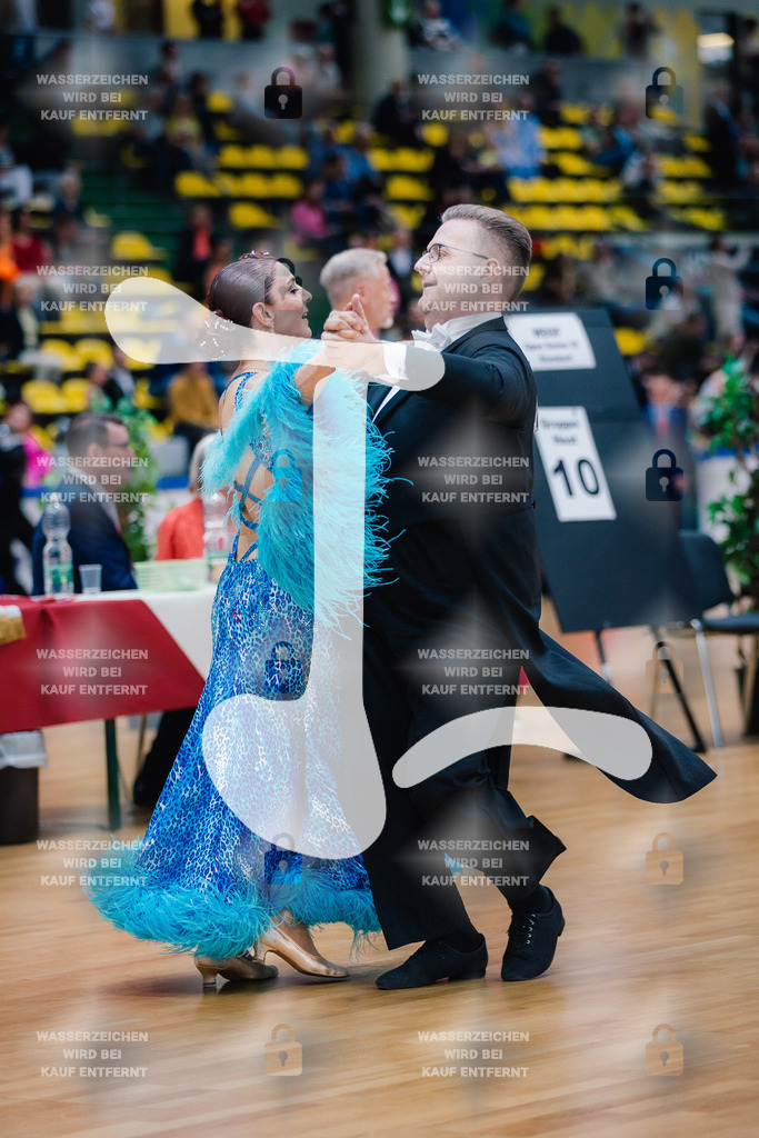 Hessen Tanzt WDSF Open Senior III Standard 99th (275) Lars Leschinger _ Julia Frangipani (TSZ Blau-Gold Casino Darmstadt)-2025-05-17-8258 | Webshop for digital downloads and prints of dance sport, event & show photographer Julian Link - Realisiert mit Pictrs.com