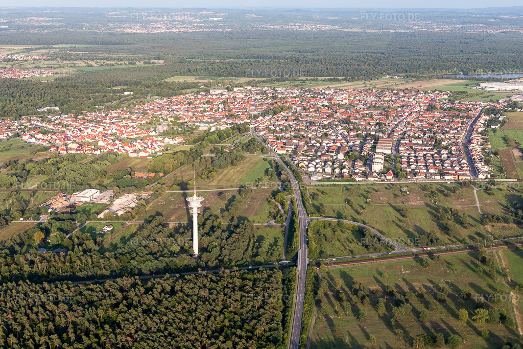 Luftbild: Ortsansicht in Philippsburg im Bundesland Baden-Württemberg in Deutschland. Foto: IMG_102466.jpg vom 24.08.2017 durch Werner Riehm/FLY-FOTO.de