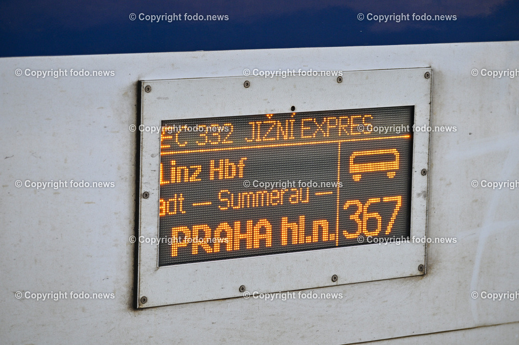 Pressegespraech OeVP OOE Summerauerbahn_ 25.04.2024-7 | 25.04.2024, HauptbahnhofLinz, AUT, Pressegespraech OeVP OOE Summerauerbahn, im Bild Bahnverbindung Summerau