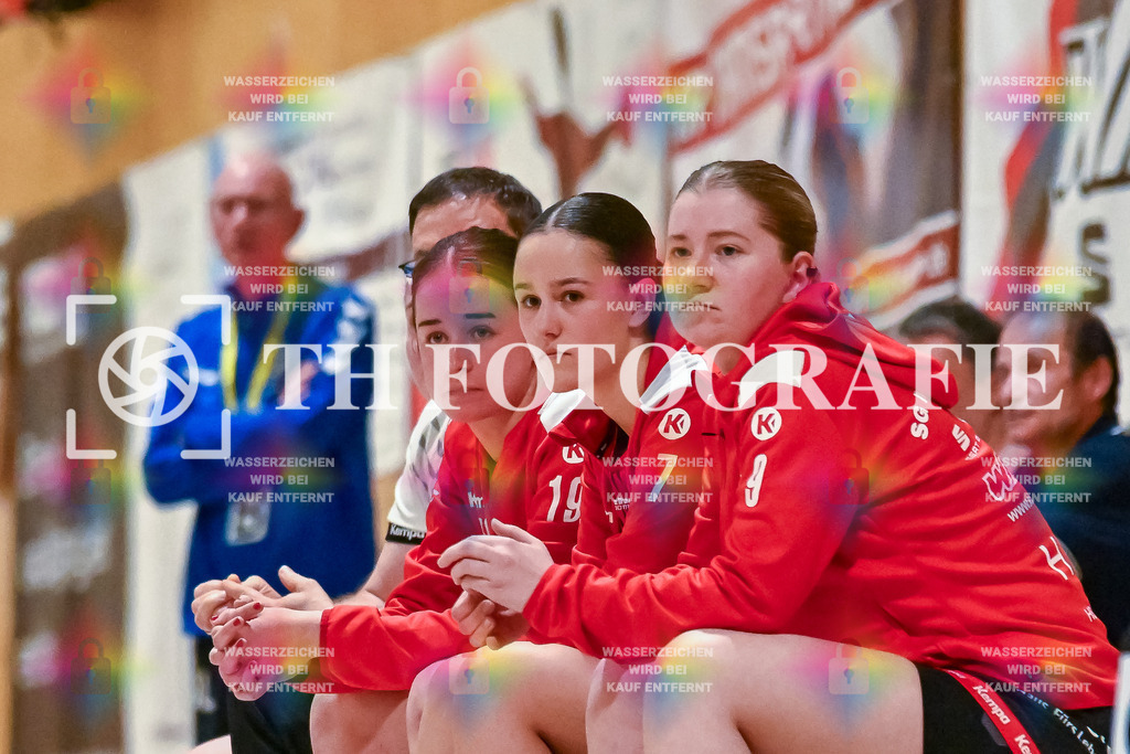 GER, SG Maulburg/Steinen - TuS Helmlingen, Frauen-Handball, Oberliga Suedbaden, 19. Spieltag, Saison 2024/2025, 23.03.2025 | Davina Schmidt (SG Maulburg/Steinen, #17), Lena Marie Hlawarschek (SG Maulburg/Steinen, #07), Tamara Posovzky (SG Maulburg/Steinen, #09)GER, SG Maulburg/Steinen - TuS Helmlingen, Frauen-Handball, Oberliga Suedbaden, 19. Spieltag, Saison 2024/2025, 23.03.2025Foto: TH Fotografie/Thomas Hess
