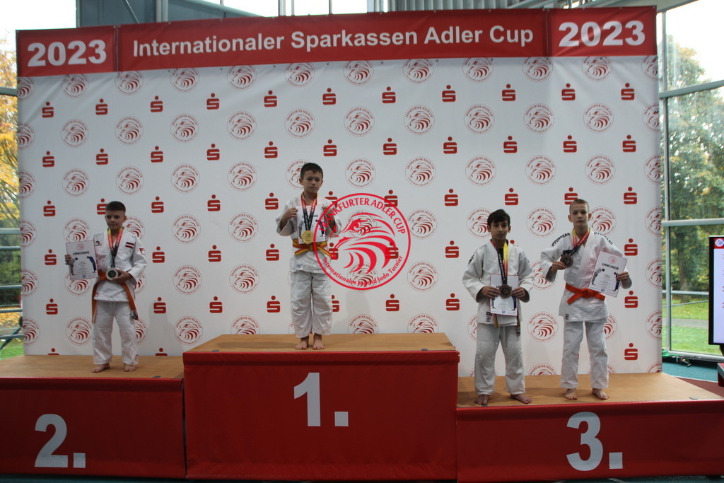 IMG_1374 | Fotos vom Adler Cup - Pictures from Adler Cup

Hier findet Ihr alle Eindrücke und großen Momente der Adler Cup Wochenenden. Here you will find all impressions and great moments of the Adler Cup weekends. - Realisiert mit Pictrs.com