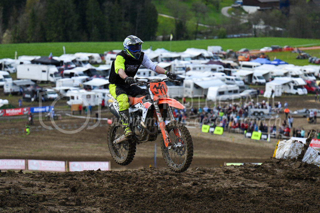 Motocross Schlatt bei Winterthur - 29. April 2023 | #141 Thoma Michael aus Hittnau (CH) auf KTM in der Kategorie Hobby Open am Motocross Schlatt bei Winterthur, 29. April 2023.
Instagram: @mx_schlatt | @mc_wila | @sam_schweiz
Bild: Sportfotografie Markus Aeschimann | www.markus-aeschimann.ch - Realisiert mit Pictrs.com