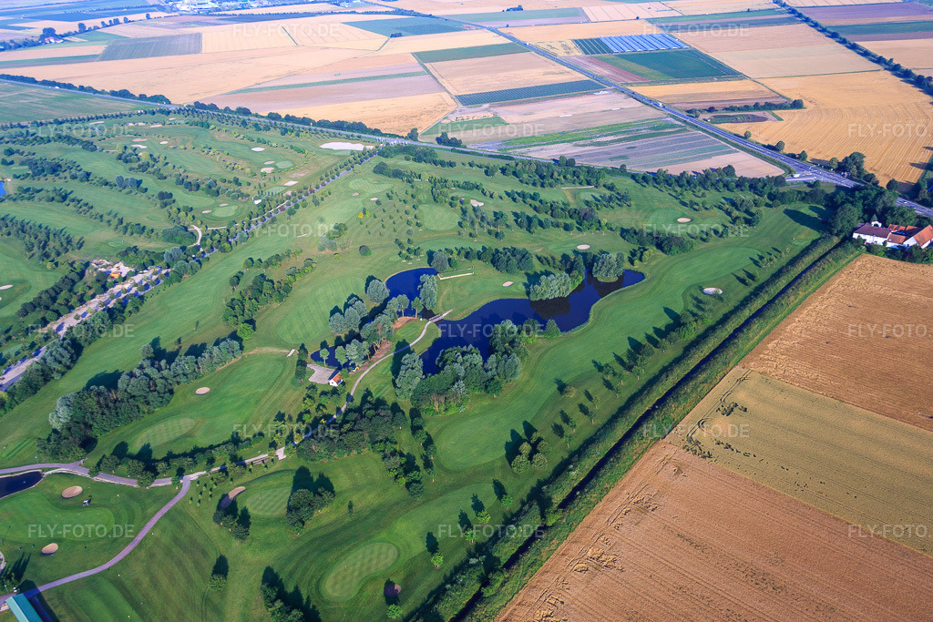 Luftbild: Golfresort Gernsheim - GOLF absolute - Hof Gräbenbruch im Ortsteil Allmendfeld in Gernsheim im Bundesland Hessen in Deutschland. – Foto: IMG_091396.jpg vom 07.07.2016 durch Werner Riehm/FLY-FOTO.de – Auflösung des Originals: 5472 x 3648 px – Golfresort Gernsheim Hof Gräbenbruch | GOLF absolute Rotationsgolf®