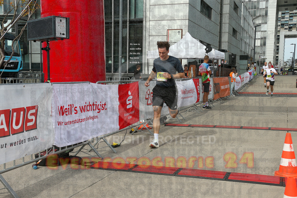 250920_1322_EX1_4177 | Sportfotografie im Rhein-Sieg Kreis, Köln, Bonn, NRW, Rheinland Pfalz, Hessen, etc. Unser Tätigkeitsfeld umfasst den Laufsport vom Volkslauf über den Marathon, Duathlon, Triathon bis zum Ultralauf wie Kölnpfad Ultra oder Schindertrail.