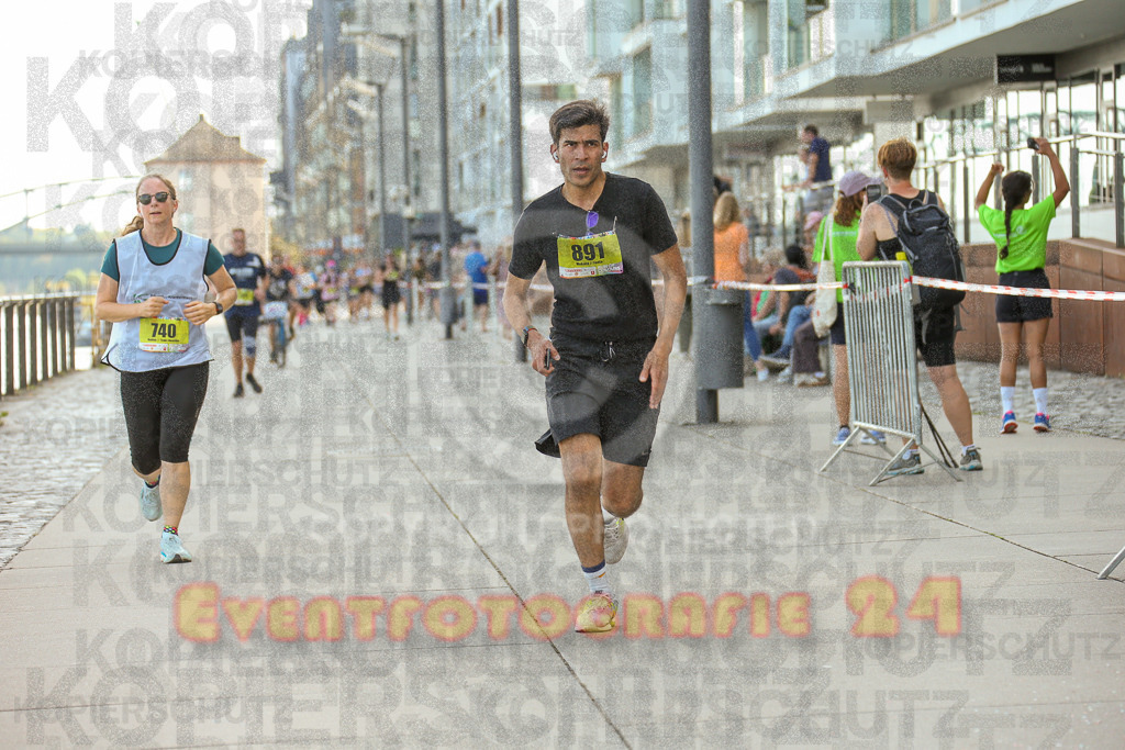 250920_1453_EX1_8104 | Sportfotografie im Rhein-Sieg Kreis, Köln, Bonn, NRW, Rheinland Pfalz, Hessen, etc. Unser Tätigkeitsfeld umfasst den Laufsport vom Volkslauf über den Marathon, Duathlon, Triathon bis zum Ultralauf wie Kölnpfad Ultra oder Schindertrail.