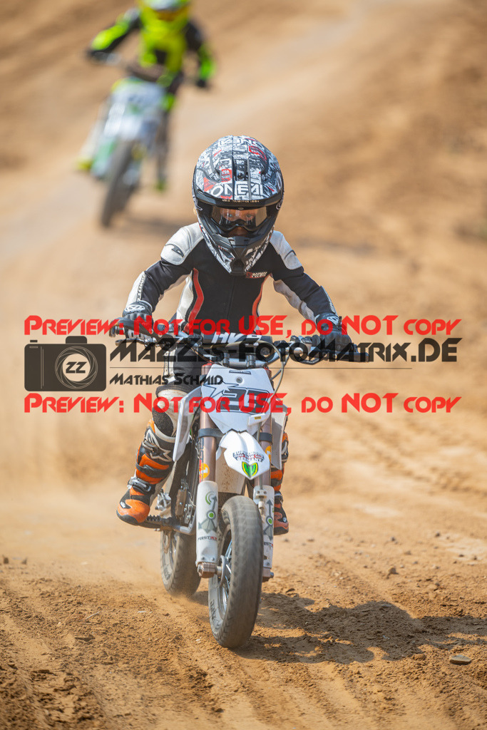 MaZZes-Fotomatrix-20260816-615401 | ROOKIES