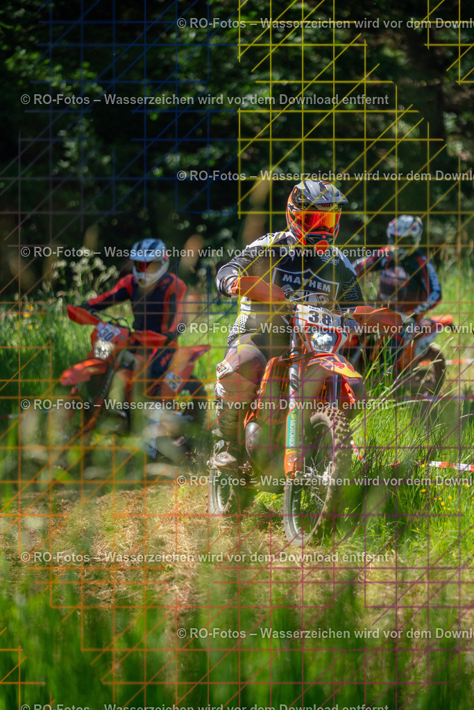 Wolfshausen 2 Lauf -346 | Sportfotografie von RO-Fotos: Motorsport, Motocross, Enduro, Laufveranstaltungen und Triathlon. Professionelle Fotos von Sportlern und Events. - Realisiert mit Pictrs.com