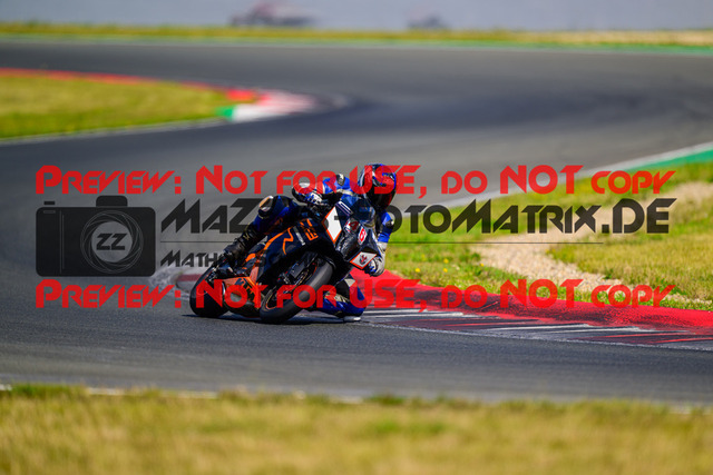 MaZZes_FotoMatrix_240725_6007705_9167 | ROT