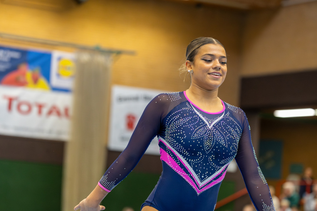 Deutsche Turnliga DTL (Bundesliga) der Frauen, 3. Wettkampftag 2025 in Ketsch***Bild: Kiara Raffin (TG Mannheim) | Deutsche Turnliga DTL (Bundesliga) der Frauen, 3. Wettkampftag 2025 in Ketsch***Bild: Kiara Raffin (TG Mannheim) - Realisiert mit Pictrs.com