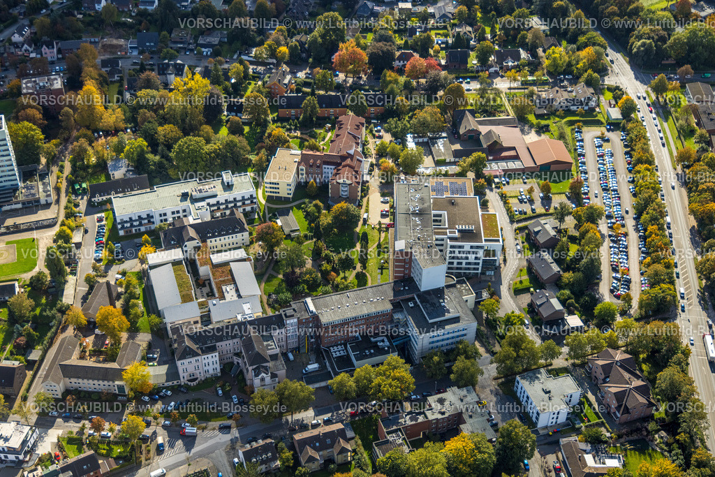 Dinslaken241008995 | Luftbild, GFO Kliniken Niederrhein Standort St. Vinzenz-Hospital, St. Franziskus Altenpflegeheim, Dinslaken, Ruhrgebiet, Nordrhein-Westfalen, Deutschland