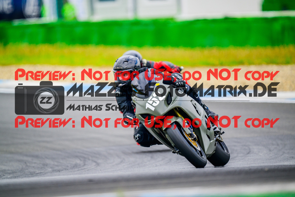 MaZZes_FotoMatrix_240614_6007705_7200 | GELB