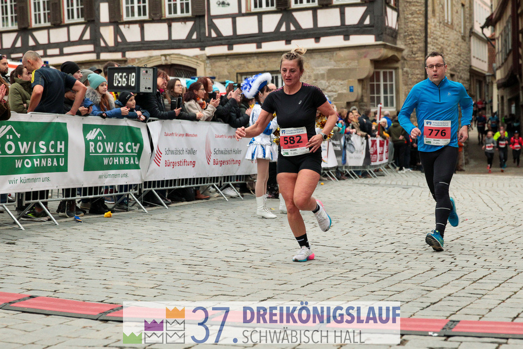 VR Bank Hauptlauf 10000m | 3 Koenigslauf 2023 - Realisiert mit Pictrs.com