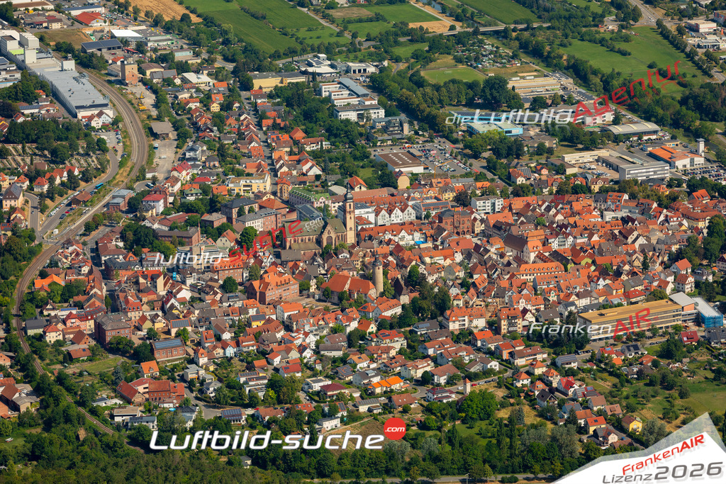 Das Luftbild zeigt : Altstadt Tauberbischofsheim - Die Luftaufnahme wurde 2023 vom UL-Flugzeug aus erstellt ( keine Drohne ) - Hochauflösende Luftaufnahme - Für grossformatige Ausdrucke geeignet. Die Geschenkidee !Mit Lizenz und Bildrechte bestellbar
