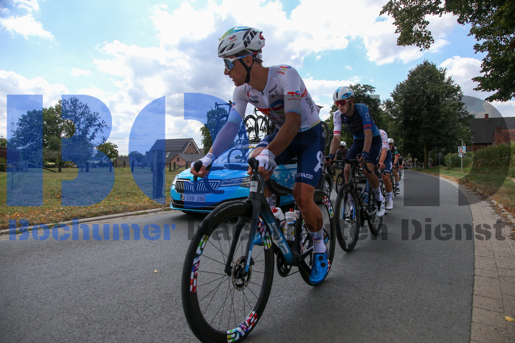 SES_DEUTOU20250821-87 | bond - Realisiert mit Pictrs.com