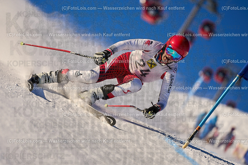 ALP2537_MASTERS-Cup_GS-B Herrn_Deutscher Peter | (C)FotoLois.com, Alois Spandl. FIS Masters-Cup Wildschönau, Giant Slalom auf der Piste Schatzberg GS, Siegerehrung auf dem Dorfplatz Niederau, Sa 13. Januar 2024.