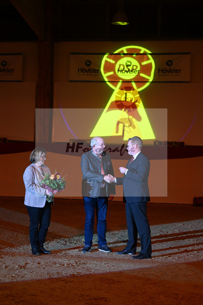 Ehrung Hugo Mathaes_1234611 | hf-fotografie - Realisiert mit Pictrs.com