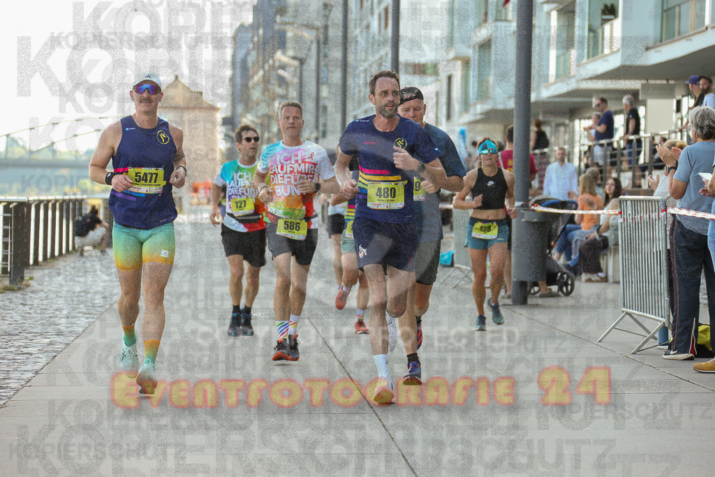 250920_1447_EX1_7526 | Sportfotografie im Rhein-Sieg Kreis, Köln, Bonn, NRW, Rheinland Pfalz, Hessen, etc. Unser Tätigkeitsfeld umfasst den Laufsport vom Volkslauf über den Marathon, Duathlon, Triathon bis zum Ultralauf wie Kölnpfad Ultra oder Schindertrail.