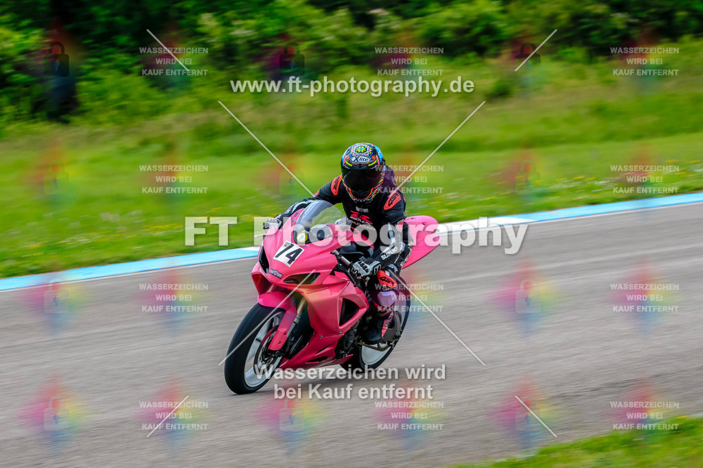 MotoTeam-3420 | Hier findet Ihr Bilder von Touristenfahrten auf der Nürburgring Nordschleife oder von anderen Veranstaltungen die ich besucht habe. Viel Spass beim Durch Schauen 