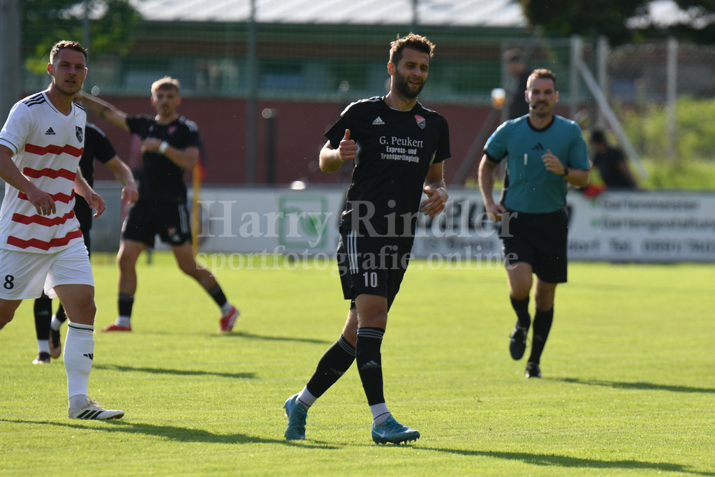  TSV Seebach : ASV Burglengenfeld | Christoph Beck (Kapitän TSV Seebach #10) - Realisiert mit Pictrs.com