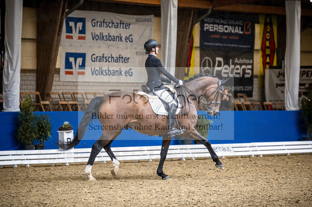 DOS_3480 | Entdecke hochwertige Reitturnierfotos von Foto Oger. Professionell, emotional und authentisch – jetzt Lieblingsmomente im Shop bestellen.Deutschlandweite Turnierfotografie. - Realisiert mit Pictrs.com