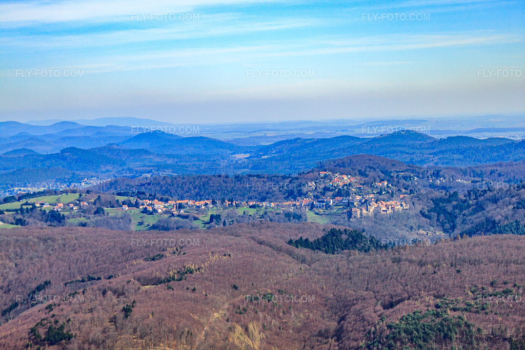 Aerial view: View of the town from the west in La Petite-Pierre in the state Bas-Rhin, France.Photo: IMG_38512.jpg taken on 03/20/2011 by Werner Riehm/FLY-FOTO.comResolution of the original: 4752 x 3168 px