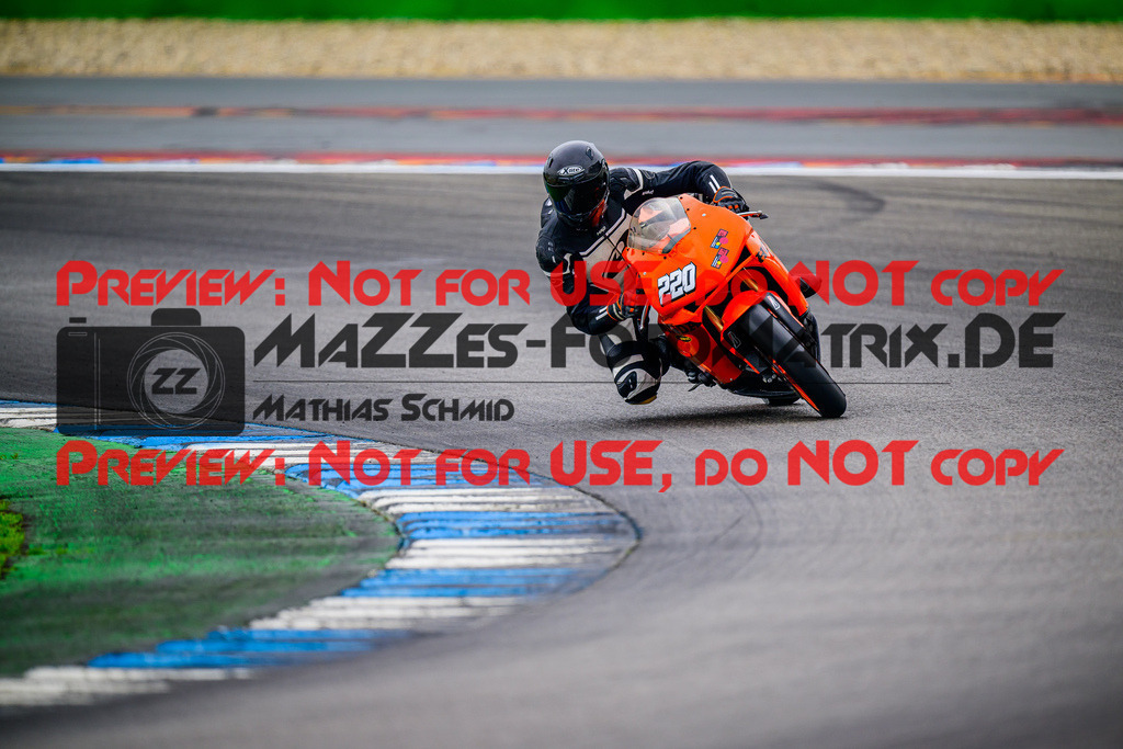 MaZZes_FotoMatrix_240614_6007705_9138 | ROT