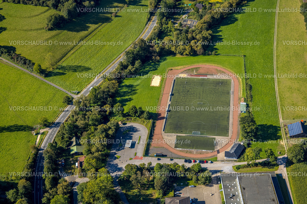 Balve230907855 | Luftbild, Sportplatz Am Krumpaul, Balve, Sauerland, Nordrhein-Westfalen, Deutschland
