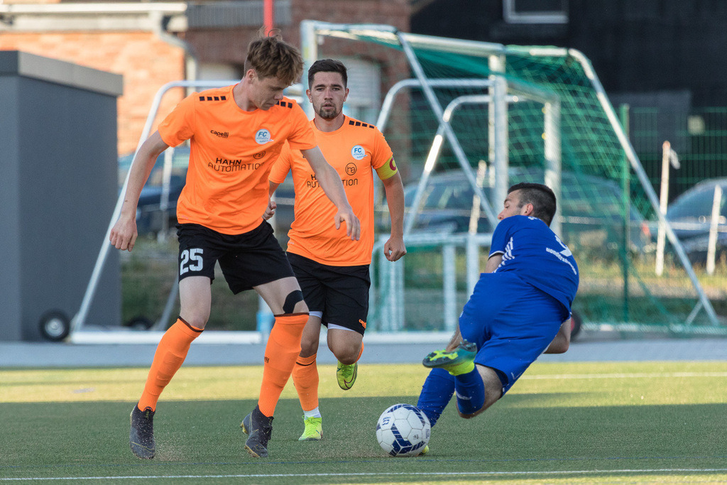 SG Morshausen - FC Karbach | Sportfotografie Hermann-Josef Stoffel - Realisiert mit Pictrs.com