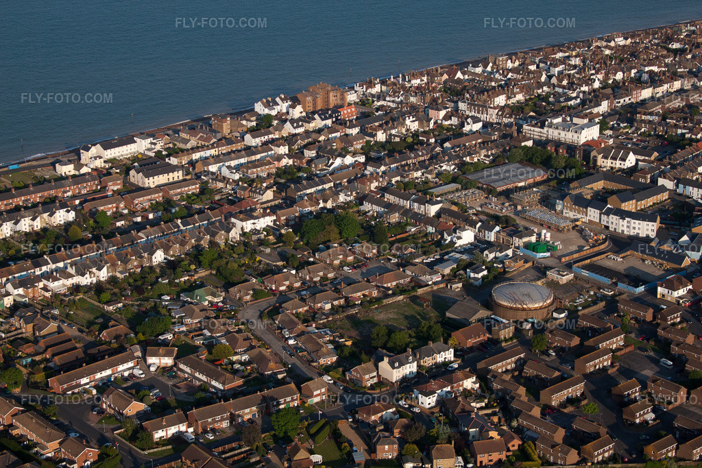Aerial view: View of the town in Deal in the state England, Great Britain. – Photo: IMG_50718.jpg taken on 05/27/2012 by Werner Riehm/FLY-FOTO.com – Resolution of the original: 4752 x 3168 px