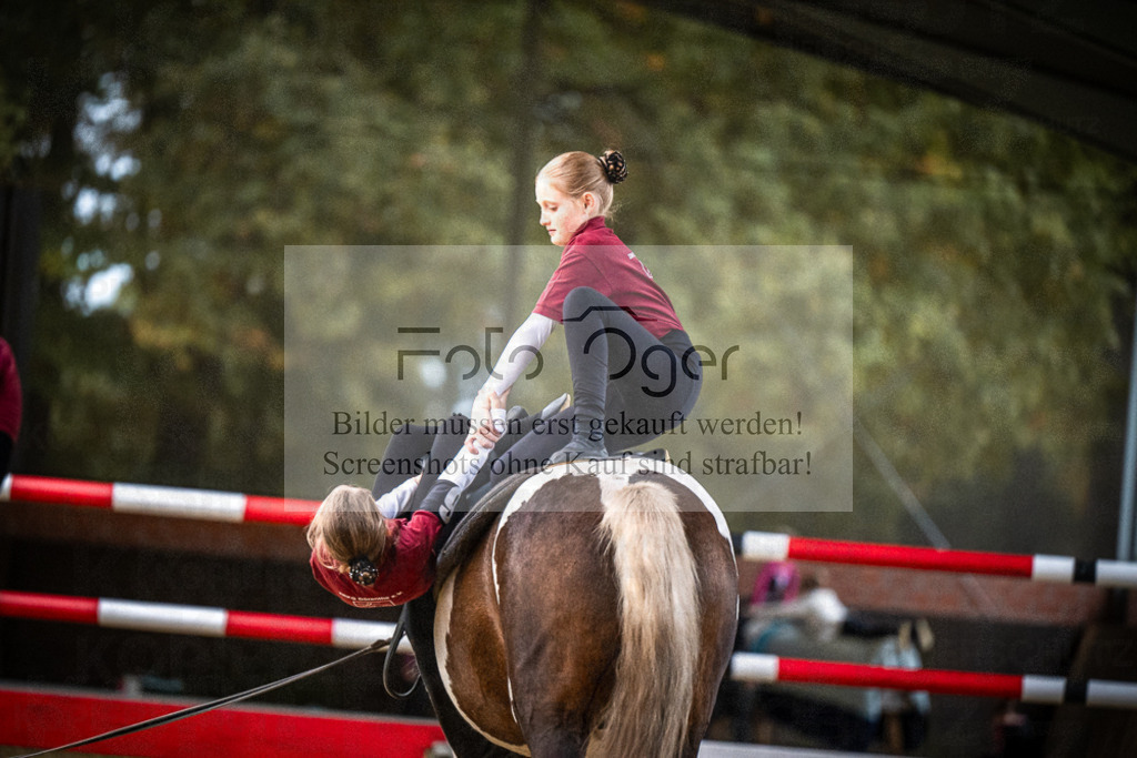 DOS_0238 | Entdecke hochwertige Reitturnierfotos von Foto Oger. Professionell, emotional und authentisch – jetzt Lieblingsmomente im Shop bestellen.Deutschlandweite Turnierfotografie. - Realisiert mit Pictrs.com