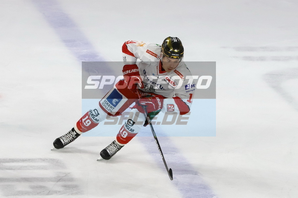 Constantin Ontl - EVR | Constantin Ontl - EVR - Realisiert mit Pictrs.com