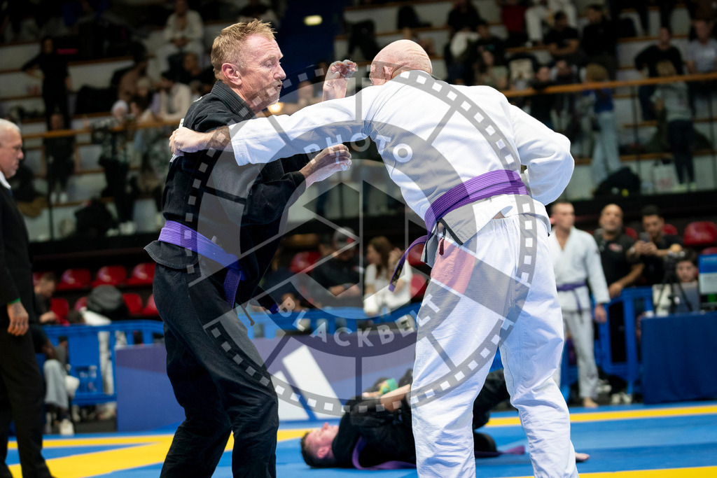20240125PBB01033 | Fighters compete during the sixth day of the Brazilian Jiu-jitsu European Championship of the IBJJF in Paris, France, on January 25, 2024.