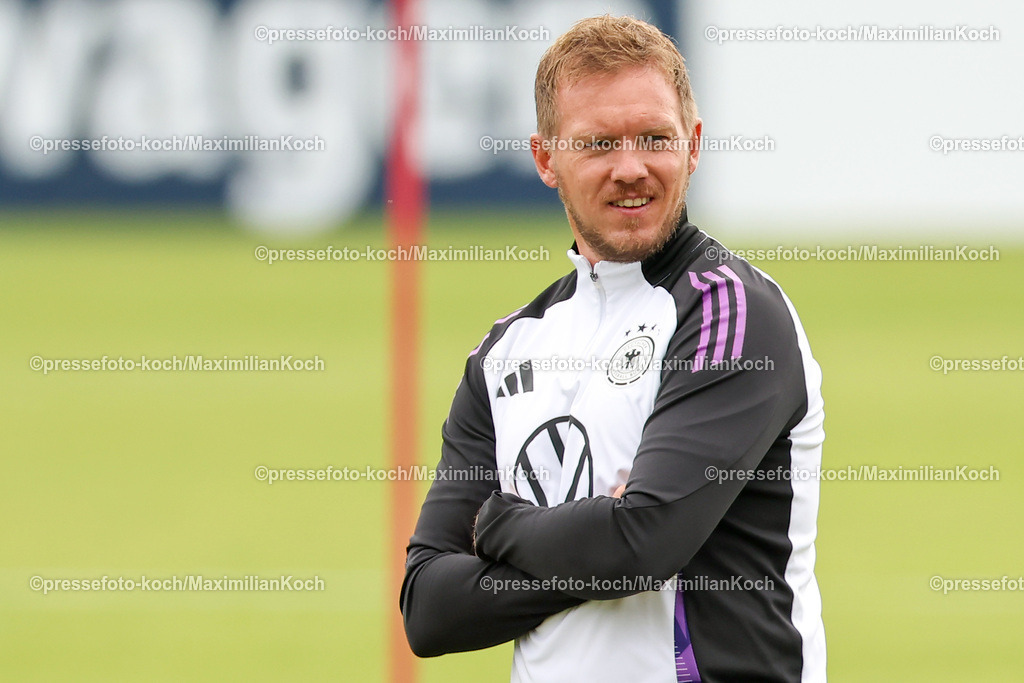 DFB08092402073 | 08.09.2024, Düsseldorf, Fußball, öffentliches Training der DFB Nationalmannschaft Deutschland,  Paul-Janes-Stadion: Trainer Julian Nagelsmann (GER Bundestrainer)DFB regulations prohibit any use of photographs as image sequences and or quasi-video.