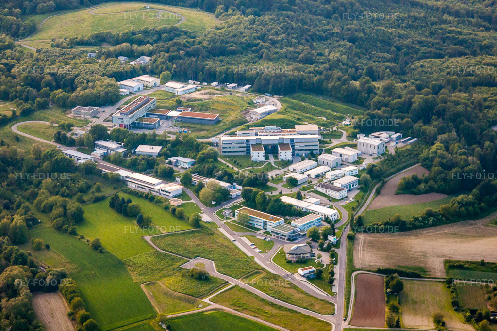Luftbild: Fraunhofer Institut im Ortsteil Grötzingen in Karlsruhe im Bundesland Baden-Württemberg in Deutschland. Foto: IMG_57858.jpg vom 14.06.2013 durch Werner Riehm/FLY-FOTO.de