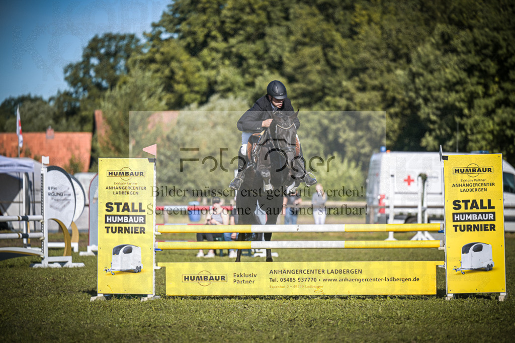 DOS_0171 | Entdecke hochwertige Reitturnierfotos von Foto Oger. Professionell, emotional und authentisch – jetzt Lieblingsmomente im Shop bestellen.Deutschlandweite Turnierfotografie. - Realisiert mit Pictrs.com